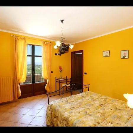 Al Brich Quadriple With Breakfast Guest house Albaretto della Torre
