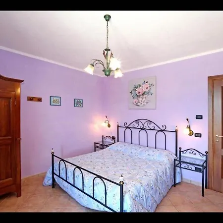 Al Brich Quadriple With Breakfast Guest house Albaretto della Torre